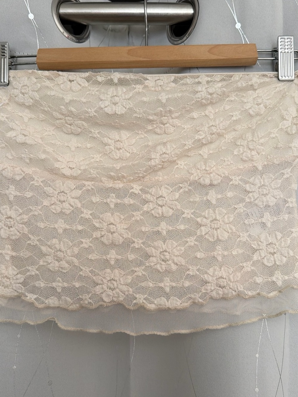 Delicate Cream Lace tube top